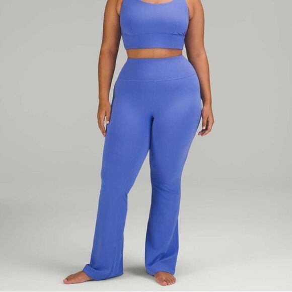 NWT Lululemon Groove Super-High-Rise Flared Pant Nulu
Wild Indigo Size 6 - Picture 4 of 4